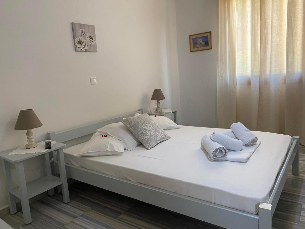 Stelios Zalonis Apartments Tínos Exteriör bild