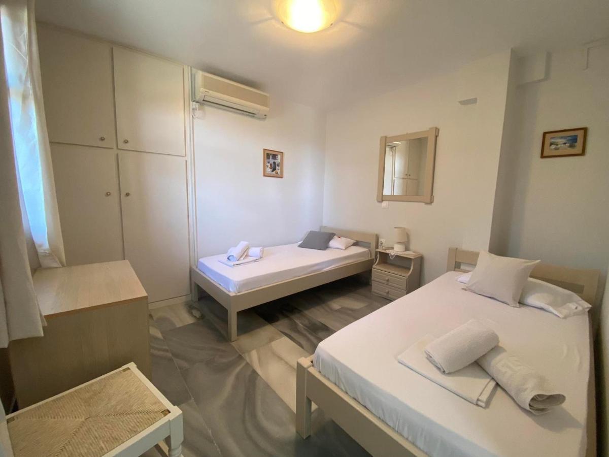 Stelios Zalonis Apartments Tínos Exteriör bild