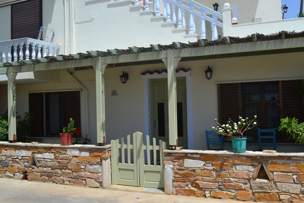 Stelios Zalonis Apartments Tínos Exteriör bild